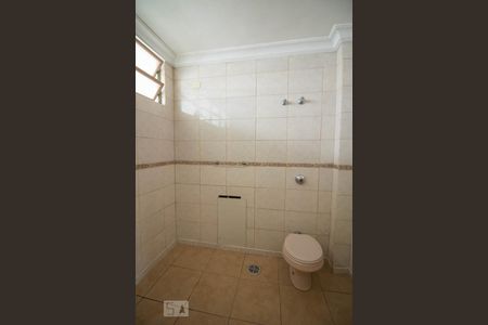 Apartamento à venda com 210m², 3 quartos e 1 vaga Apartamento à venda com 210m², 3 quartos e 1 vagaBanheiro