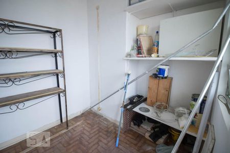 Apartamento à venda com 210m², 3 quartos e 1 vaga Apartamento à venda com 210m², 3 quartos e 1 vagaDispensa