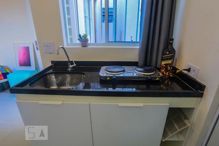 Cozinha de kitnet/studio para alugar com 1 quarto, 21m² em Vila Mariana, São Paulo