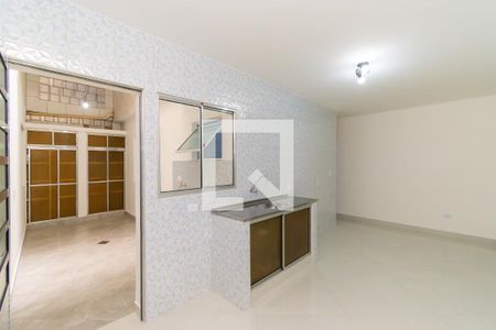 Casa para alugar com 120m², 2 quartos e 2 vagasCozinha