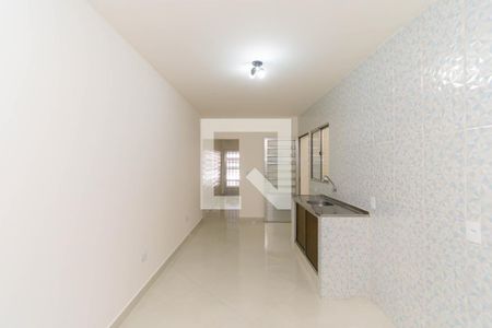 Casa para alugar com 120m², 2 quartos e 2 vagasCozinha