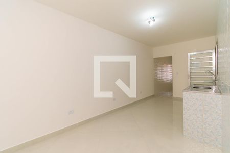 Casa para alugar com 120m², 2 quartos e 2 vagasCozinha