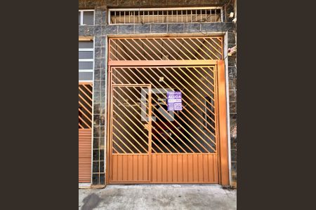 Casa para alugar com 120m², 2 quartos e 2 vagasFachada/ Plaquinha