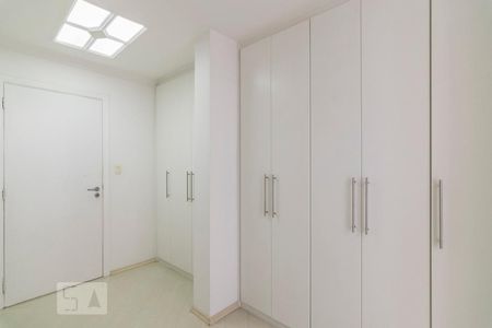 Closet da Suite de apartamento para alugar com 4 quartos, 170m² em Vila Bastos, Santo André