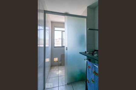 Apartamento à venda com 60m², 2 quartos e 1 vagaCozinha - Porta de vidro