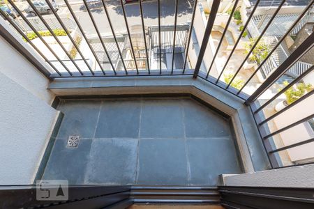 Sacada da suíte de apartamento à venda com 3 quartos, 110m² em Cambuí, Campinas