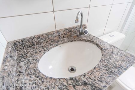 Pia  de apartamento para alugar com 2 quartos, 55m² em Vila Curuçá, Santo André