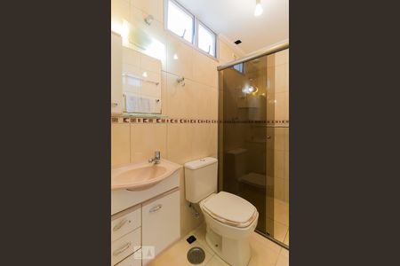 Banheiro de apartamento à venda com 2 quartos, 57m² em Parque Paineiras, São Paulo