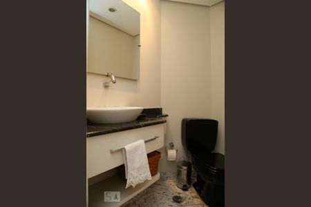 Lavabo de apartamento para alugar com 3 quartos, 130m² em Vila Sônia, São Paulo
