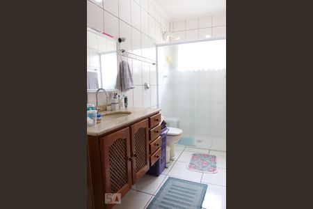 Banheiro de casa à venda com 3 quartos, 174m² em Centro, Diadema