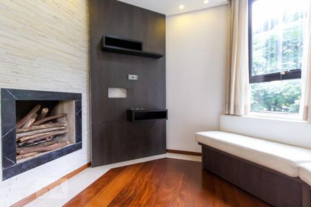 Sala de tv de apartamento para alugar com 4 quartos, 237m² em Vila Suzana, São Paulo