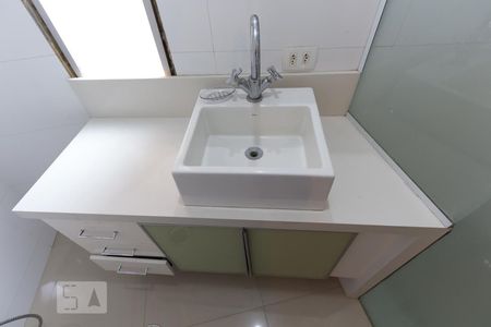 Banheiro da suíte 1 de apartamento para alugar com 2 quartos, 68m² em Vila Andrade, São Paulo