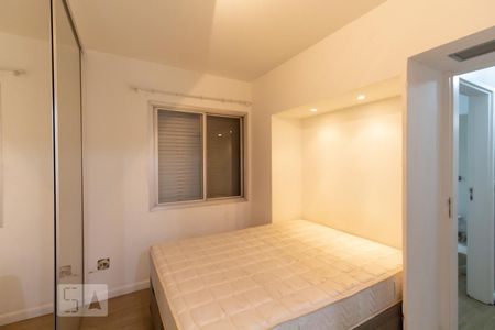 Suíte 1 de apartamento para alugar com 2 quartos, 68m² em Vila Andrade, São Paulo