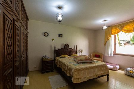 Casa à venda com 1600m², 6 quartos e 6 vagas Casa à venda com 1600m², 6 quartos e 6 vagasSuíte 2