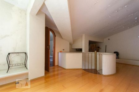 Casa à venda com 1600m², 6 quartos e 6 vagas Casa à venda com 1600m², 6 quartos e 6 vagasPiso Superior
