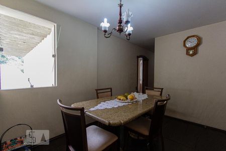 Casa à venda com 1600m², 6 quartos e 6 vagas Casa à venda com 1600m², 6 quartos e 6 vagasSala de Refeiçoes