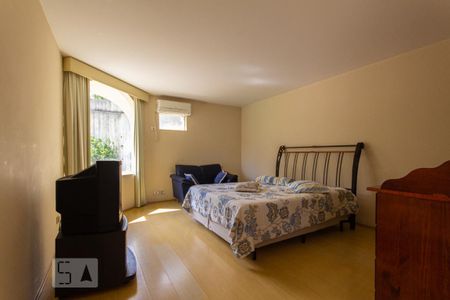 Casa à venda com 1600m², 6 quartos e 6 vagas Casa à venda com 1600m², 6 quartos e 6 vagasSuíte 1