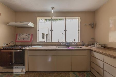 Casa à venda com 1600m², 6 quartos e 6 vagas Casa à venda com 1600m², 6 quartos e 6 vagasCozinha