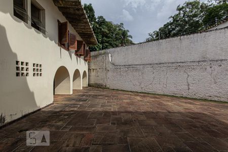 Casa à venda com 1600m², 6 quartos e 6 vagas Casa à venda com 1600m², 6 quartos e 6 vagasGaragem