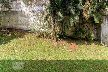 Casa à venda com 1600m², 6 quartos e 6 vagas Casa à venda com 1600m², 6 quartos e 6 vagasVista 1 da Suíte 1