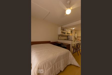 Studio para alugar com 30m², 1 quarto e 1 vaga Studio para alugar com 30m², 1 quarto e 1 vagaQuarto