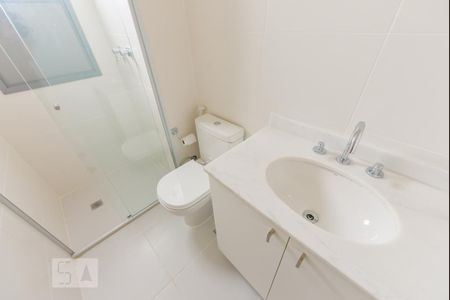 Apartamento para alugar com 100m², 3 quartos e 2 vagas Apartamento para alugar com 100m², 3 quartos e 2 vagasBanheiro