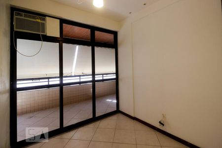 Quarto 1 de apartamento para alugar com 3 quartos, 75m² em Recreio dos Bandeirantes, Rio de Janeiro