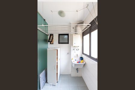 Apartamento à venda com 74m², 2 quartos e 2 vagasÁrea de serviço