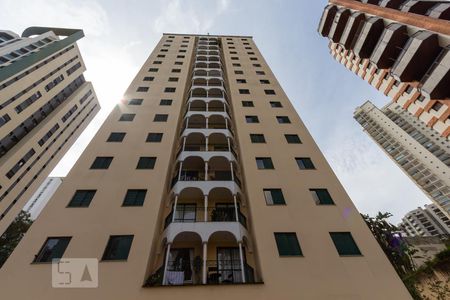 Apartamento à venda com 74m², 2 quartos e 2 vagasFachada
