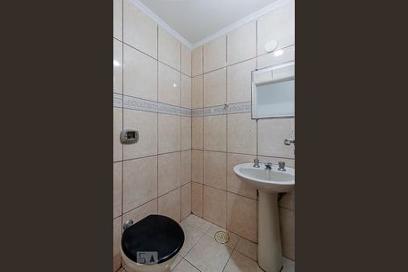 Banheiro de apartamento à venda com 3 quartos, 80m² em Vila Carrão, São Paulo