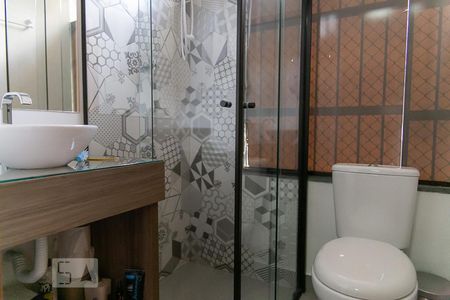 Casa à venda com 200m², 3 quartos e 2 vagas Casa à venda com 200m², 3 quartos e 2 vagasBanheiro do Corredor dos quartos