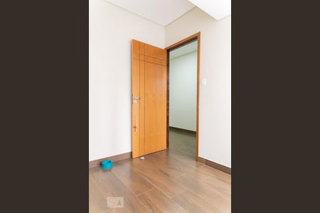 Casa à venda com 200m², 3 quartos e 2 vagas Casa à venda com 200m², 3 quartos e 2 vagasQuarto 1