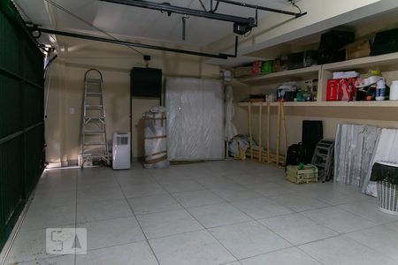 Casa à venda com 200m², 3 quartos e 2 vagas Casa à venda com 200m², 3 quartos e 2 vagasÁrea de Serviço