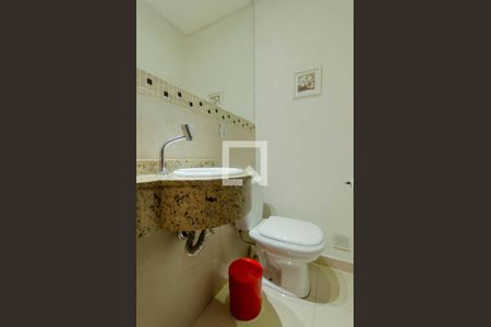 Lavabo de casa de condomínio para alugar com 3 quartos, 144m² em Vila Salete, São Paulo