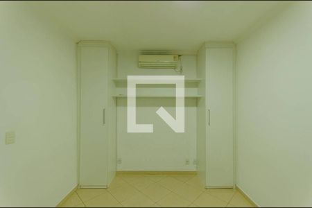 Casa de condomínio à venda com 144m², 3 quartos e 2 vagasSuíte