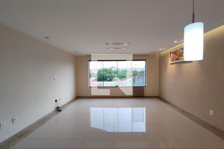 Sala de casa de condomínio para alugar com 3 quartos, 144m² em Vila Salete, São Paulo
