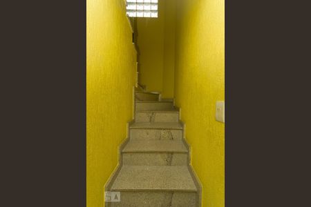 Escada de casa para alugar com 3 quartos, 140m² em Parque Jabaquara, São Paulo