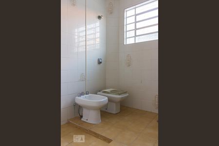Banheiro de casa para alugar com 3 quartos, 180m² em Quarta Parada, São Paulo