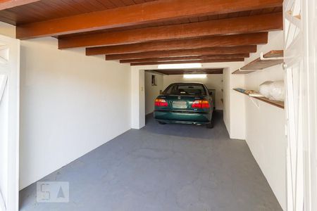 Casa à venda com 180m², 3 quartos e 2 vagas Casa à venda com 180m², 3 quartos e 2 vagasGaragem