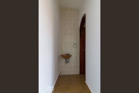 Casa à venda com 180m², 3 quartos e 2 vagas Casa à venda com 180m², 3 quartos e 2 vagasBanheiro de serviço 2