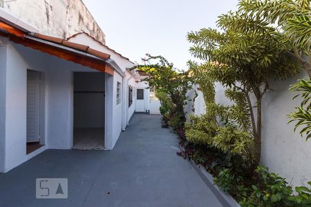 Casa à venda com 180m², 3 quartos e 2 vagas Casa à venda com 180m², 3 quartos e 2 vagasQuintal