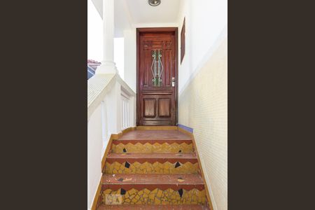 Casa à venda com 180m², 3 quartos e 2 vagas Casa à venda com 180m², 3 quartos e 2 vagasCorredor