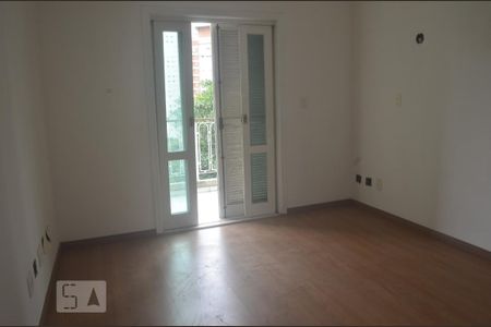 Casa para alugar com 250m², 3 quartos e 2 vagasQuarto