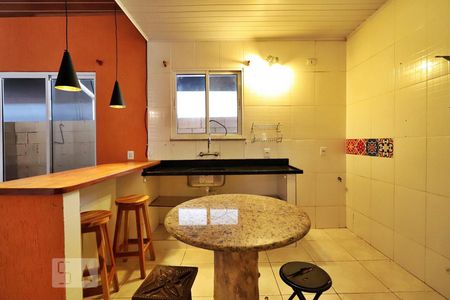 Casa de condomínio à venda com 105m², 3 quartos e sem vagaCozinha