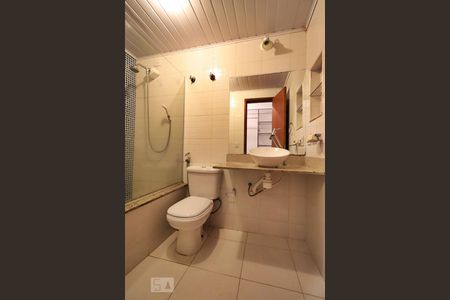 Casa de condomínio à venda com 105m², 3 quartos e sem vagaBanheiro da Suíte