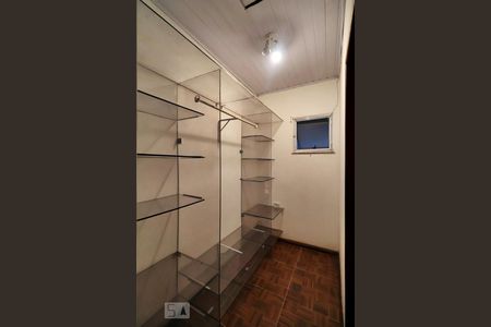 Casa de condomínio à venda com 105m², 3 quartos e sem vagaCloset