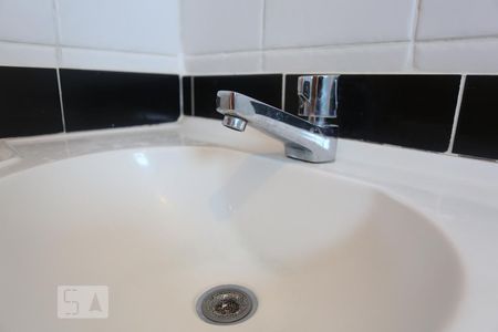 Apartamento à venda com 56m², 2 quartos e 2 vagasBanheiro - Torneira