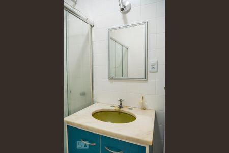 Banheiro de apartamento para alugar com 1 quarto, 40m² em Copacabana, Rio de Janeiro