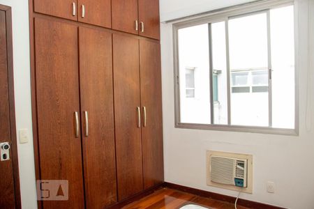Apartamento à venda com 134m², 3 quartos e 2 vagasQuarto 2