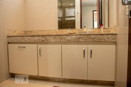 Apartamento à venda com 134m², 3 quartos e 2 vagasBanheiro